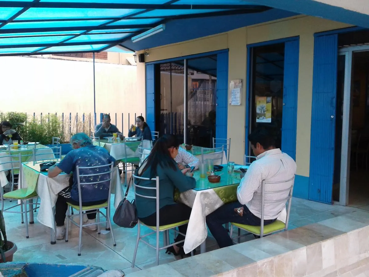 Galaxy Apart Hotel Quito 4*,